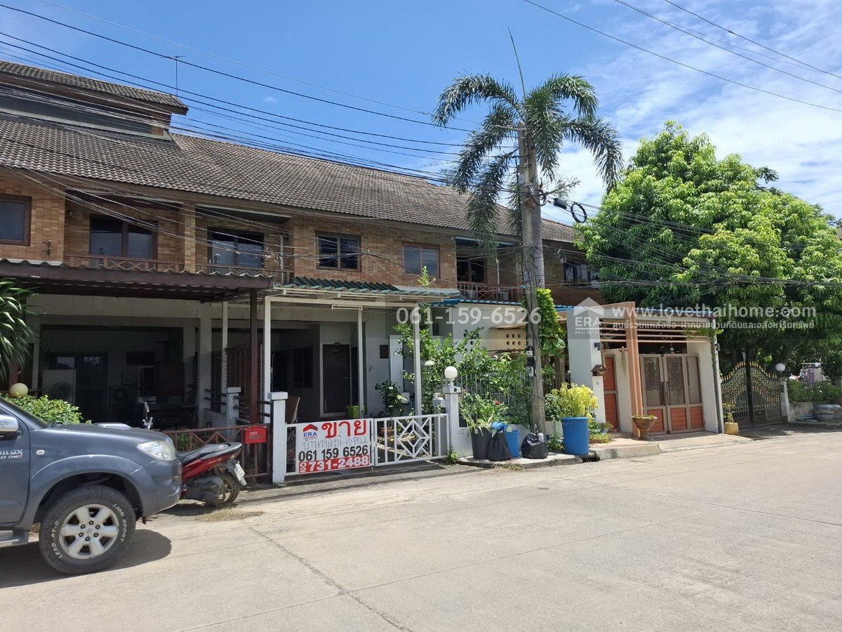 ขายทาวน์เฮ้าส์ หมู่บ้านมาลีวัลย์ รังสิต-นครนายก 27 สไตล์บ้านเดี่ยว 46 ตรว. บรรยากาศร่มรื่น หน้าบ้านโปร่ง โล่ง รับลมเย็นสบาย