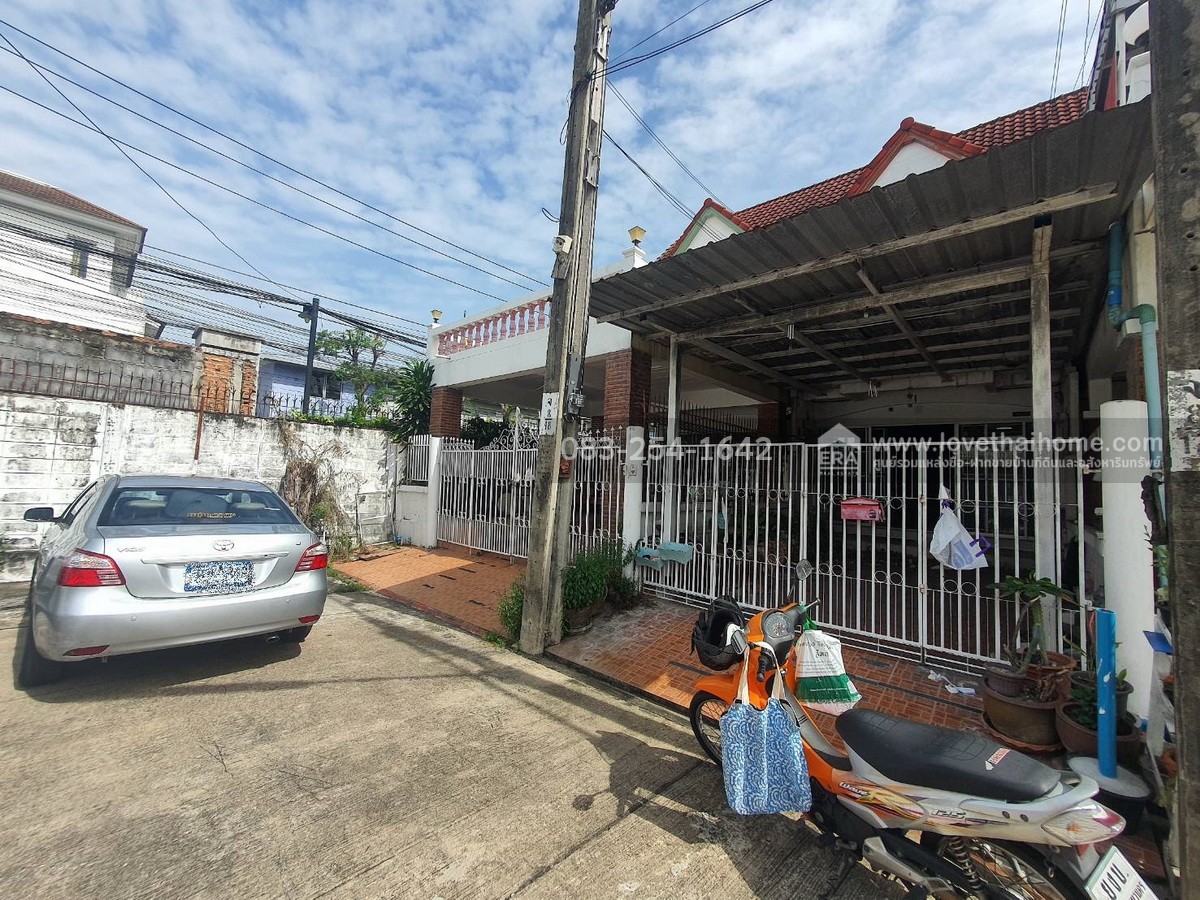 ขายทาวน์เฮ้าส์ บ้านสินสุข ลาดพร้าว 101 ซ.โพธิ์แก้ว 4 พื้นที่ 20 ตร.วา ต่อเติมครบ พร้อมอยู่