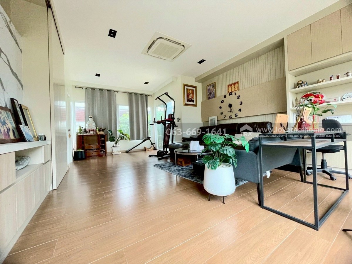 ขายด่วนบ้านเดี่ยวหรู ซอยรามอินทรา 62 เชื่อม ซอยรัชดา-รามอินทรา 3 พื้นที่ 100 ตรว. จัดเต็มทุกฟังก์ชัน ใกล้เมืองแต่สงบ ทำเลทองที่ไม่ควรพลาด 5 นาทีถึงโทลล์เวย์