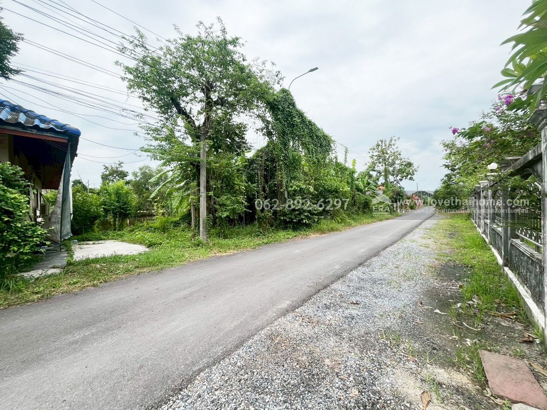 ขายที่ดิน ซอยประชาร่วมใจ48/1 ในคลองสามวา ทำเลทอง ติดถนน 2 ด้าน  ขนาด 150 ตารางวา ขายเพียง 1.82 ล้านบาทเท่านั้น ที่สวยราคาสุดคุ้ม ถูกแบบนี้หาไม่ได้อีกแล้ว รีบจับจองก่อนหลุดมือ สนใจโทร 062-892-6297