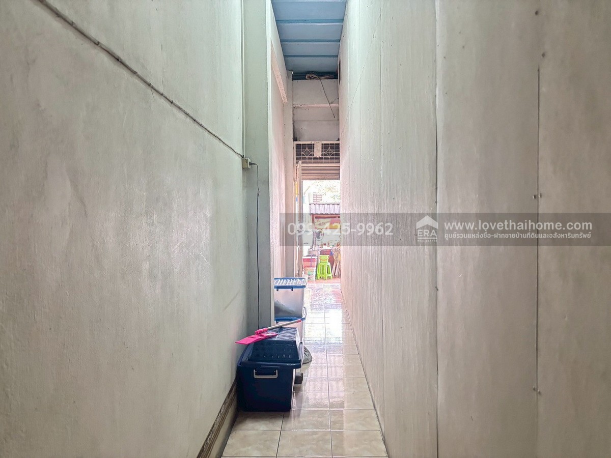 ขายตึกแถว ติดถนนใหญ่วัชรพล-เพิ่มสิน ย่านสายไหม ทำเลค้าขาย 23 ตร.วา ราคาดีมากในย่านนี้ ใกล้ตลาดเอสทีเพิ่มสิน จอดรถหน้าตึกได้