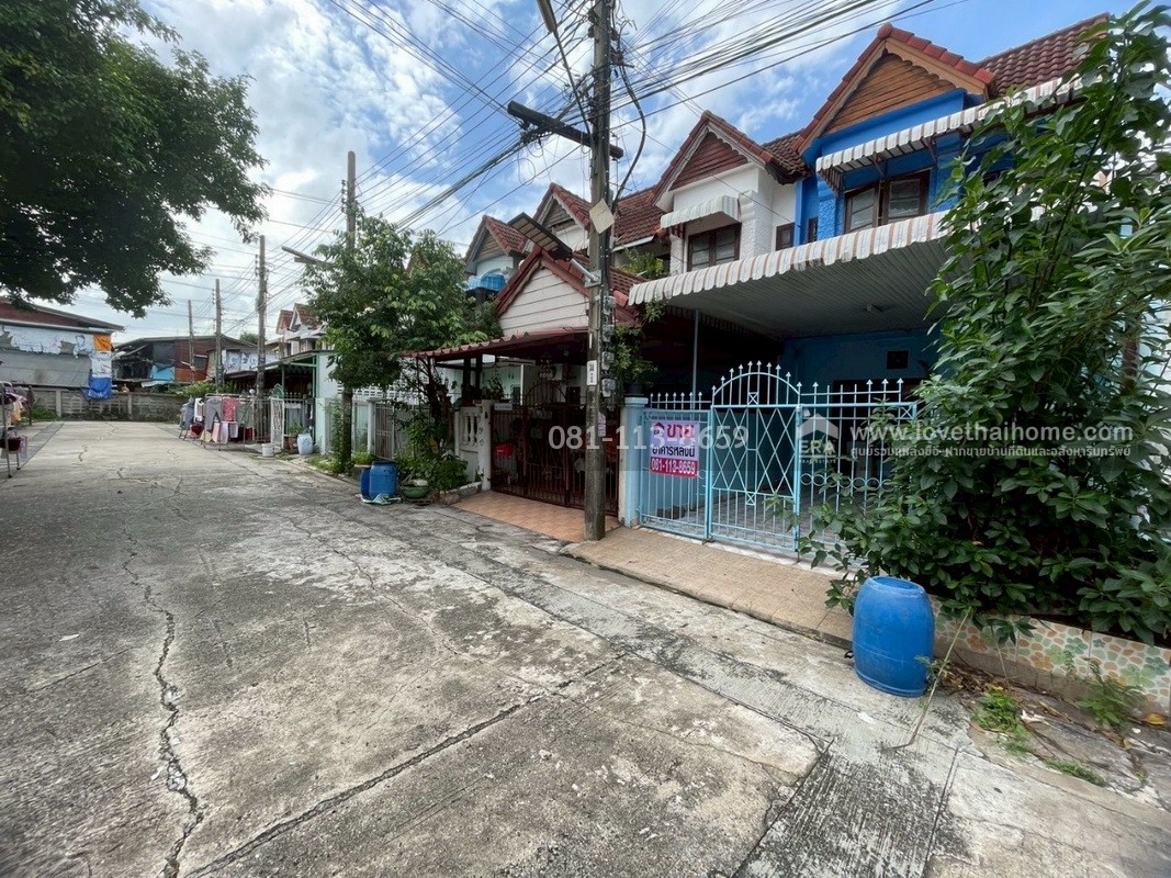 ขายทาวน์เฮ้าส์ 2 ชั้น ซอยนวมินทร์50 หมู่บ้านสินธนา พื้นที่ 18 ตรว. ขายต่ำกว่าราคาประเมิน จากถนนนวมินทร์ 200 เมตร