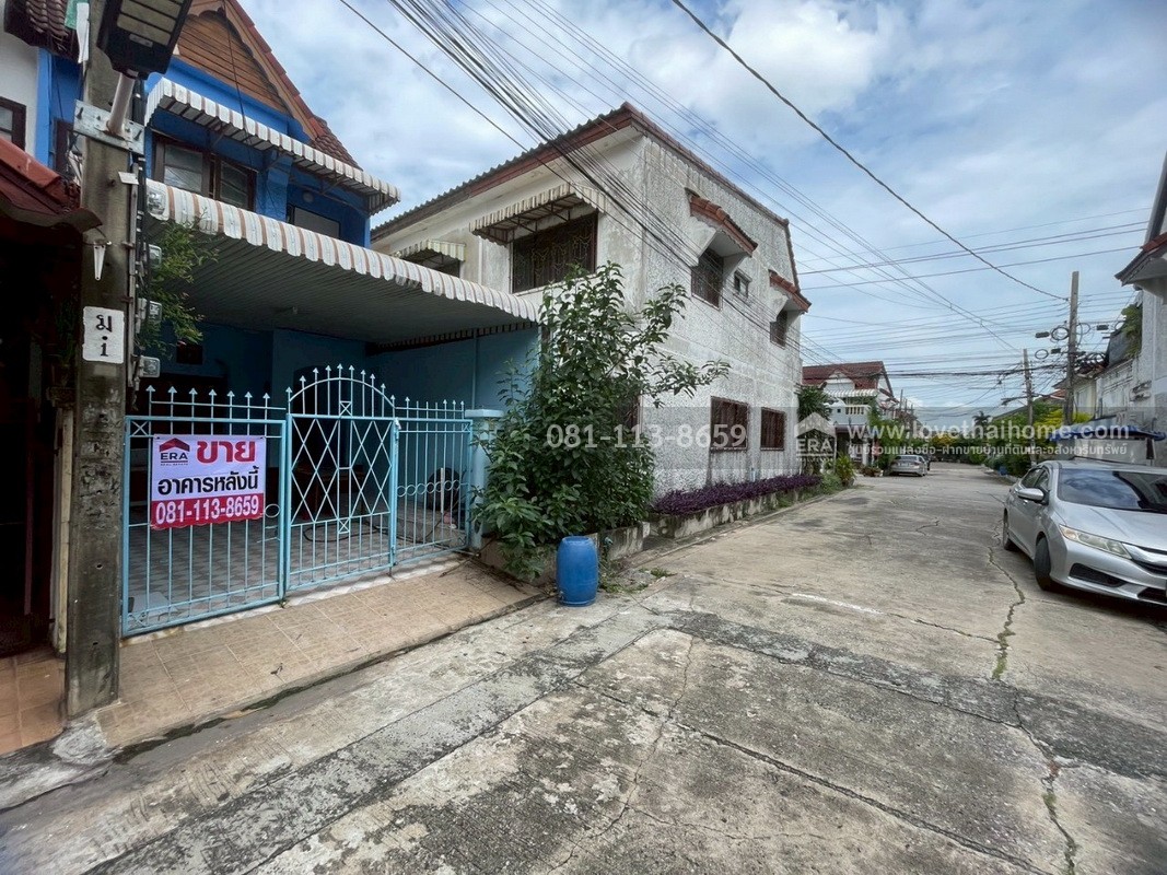 ขายทาวน์เฮ้าส์ 2 ชั้น ซอยนวมินทร์50 หมู่บ้านสินธนา พื้นที่ 18 ตรว. ขายต่ำกว่าราคาประเมิน จากถนนนวมินทร์ 200 เมตร