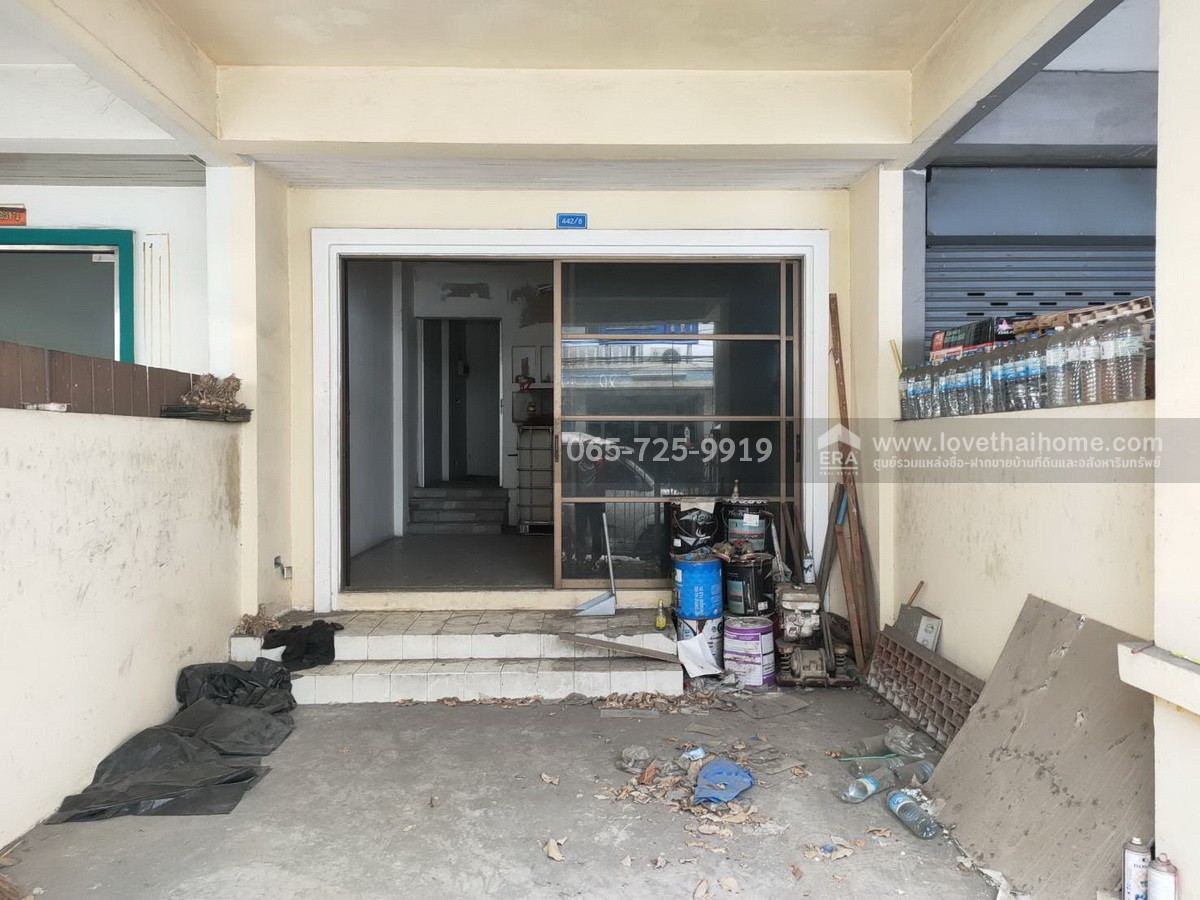 ขายตึก 3.5 ชั้น ถนนศรีวรา-ทาวน์อินทาวน์ (ซอยธารทิพย์ 3) ทำเลทอง 19 ตร.วา  เชื่อมต่อ ออกถนนประดิษฐ์มนูธรรม 2 ได้ ใกล้ซอยลาดพร้าว 94 ราคาถูก! ต่ำกว่าตลาด!