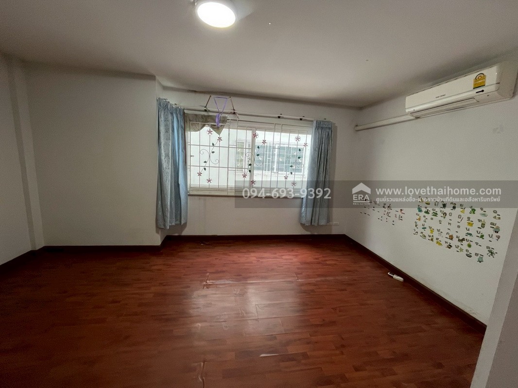 ขายทาวน์โฮม 3 ชั้น หมู่บ้านศุภาลัยวิลล์ พหลโยธิน52 เดินทางสะดวก ใกล้รถไฟฟ้า BTS สะพานใหม่ พื้นที่ 21.1 ตรว. ขายขาดทุน ราคาหลังนี้เหมาะสมสุดๆไม่มีอีกแล้ว ต่ำสุดในโครงการค่ะ ด่วนๆเลยค่ะ