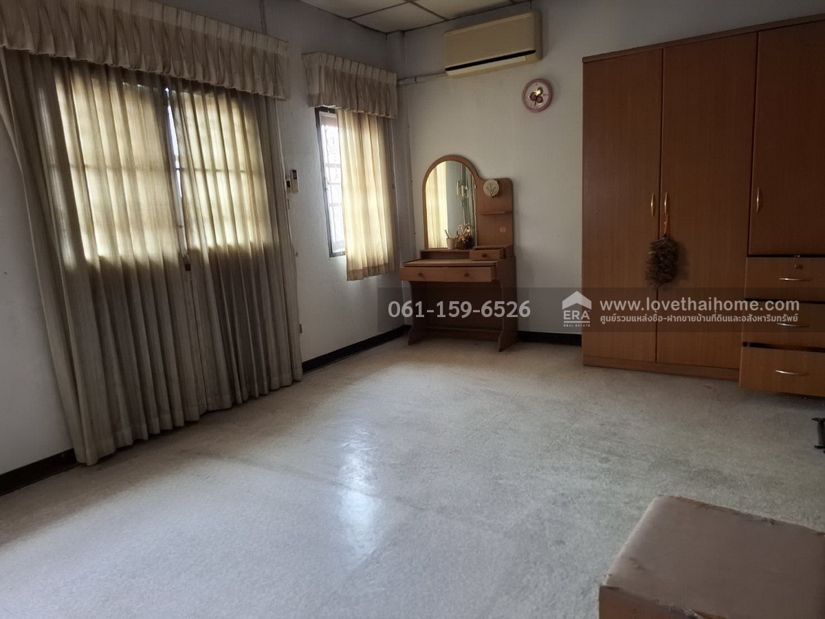 ขายทาวน์เฮ้าส์ หมู่บ้านรินทร์ทอง รามคำแหง 190 บ้าน 3 ชั้น 21.9 ตร.วา ใกล้รถไฟฟ้าสายสีส้ม-สถานีเคหะรามคำแหง (ยังไม่เปิดให้บริการ) เดินทางสะดวกในอนาคต