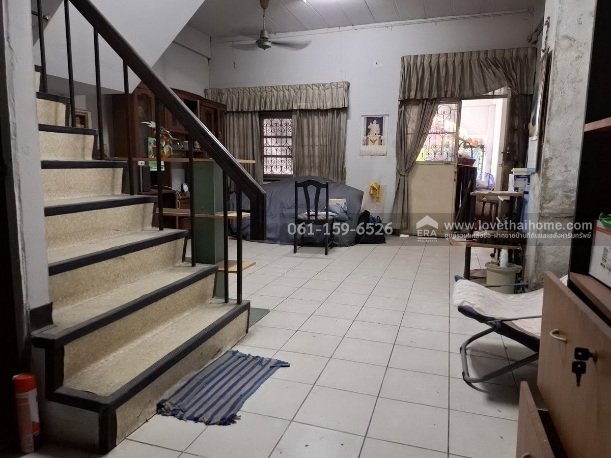 ขายทาวน์เฮ้าส์ หมู่บ้านรินทร์ทอง รามคำแหง 190 บ้าน 3 ชั้น 21.9 ตร.วา ใกล้รถไฟฟ้าสายสีส้ม-สถานีเคหะรามคำแหง (ยังไม่เปิดให้บริการ) เดินทางสะดวกในอนาคต