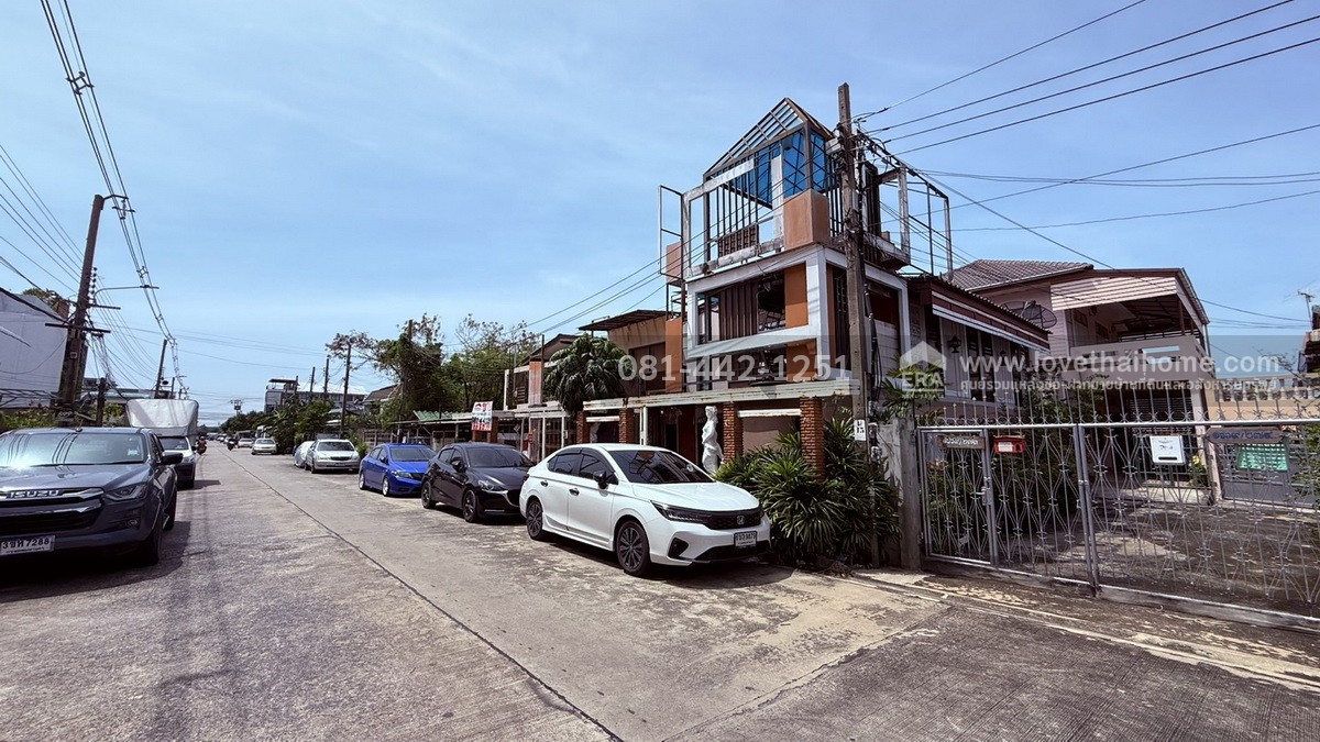 ขายที่ดินแถมบ้าน ซอยสรณคมน์25 พื้นที่ 58 ตรว. ราคาถูก ขายเพียง 4 ล้านบาท ติดถนนเมนของโครงการ ตรงข้ามสนามบินดอนเมือง