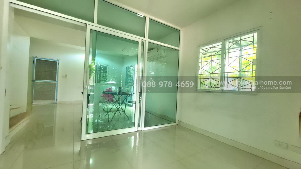 ขายทาวน์เฮ้าส์ 2 ชั้น หมู่บ้านพฤกษาวิลล์50 ถนนรามคำแหง ซอยมิสทีน หลังมุม พื้นที่ 25.4 ตรว. ใกล้รถไฟฟ้าสายสีส้ม สถานีราษฎร์พัฒนา ต่อเติมเต็มพื้นที่ แถมแอร์ 4 เครื่อง พร้อมอยู่