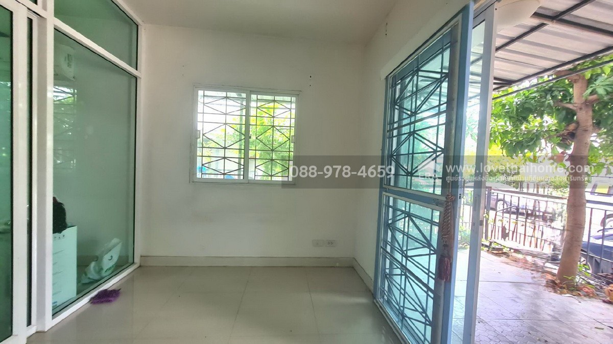 ขายทาวน์เฮ้าส์ 2 ชั้น หมู่บ้านพฤกษาวิลล์50 ถนนรามคำแหง ซอยมิสทีน หลังมุม พื้นที่ 25.4 ตรว. ใกล้รถไฟฟ้าสายสีส้ม สถานีราษฎร์พัฒนา ต่อเติมเต็มพื้นที่ แถมแอร์ 4 เครื่อง พร้อมอยู่