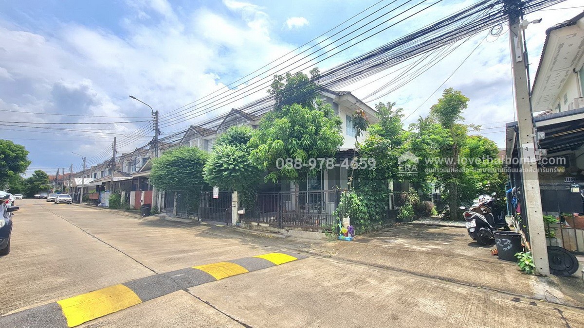 ขายทาวน์เฮ้าส์ 2 ชั้น หมู่บ้านพฤกษาวิลล์50 ถนนรามคำแหง ซอยมิสทีน หลังมุม พื้นที่ 25.4 ตรว. ใกล้รถไฟฟ้าสายสีส้ม สถานีราษฎร์พัฒนา ต่อเติมเต็มพื้นที่ แถมแอร์ 4 เครื่อง พร้อมอยู่