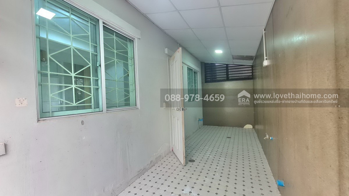 ขายทาวน์เฮ้าส์ 2 ชั้น หมู่บ้านพฤกษาวิลล์50 ถนนรามคำแหง ซอยมิสทีน หลังมุม พื้นที่ 25.4 ตรว. ใกล้รถไฟฟ้าสายสีส้ม สถานีราษฎร์พัฒนา ต่อเติมเต็มพื้นที่ แถมแอร์ 4 เครื่อง พร้อมอยู่