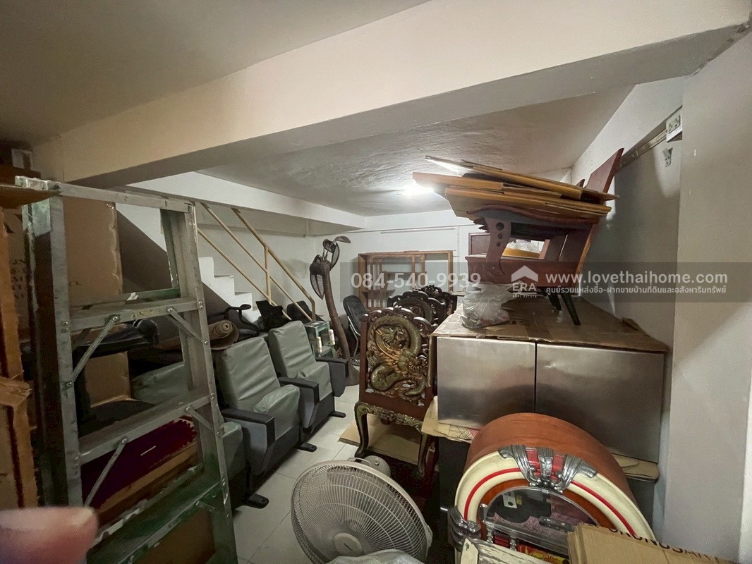 โอกาสทอง! ขายตึกแถว 3.5 ชั้น ซอยนวมินทร์105 (หมู่บ้านสามัคคี) ทำเลเยี่ยมใจกลางเมืองย่านนวมินทร์ สภาพดี พื้นที่ 28 ตรว. เหมาะสำหรับทำธุรกิจและพักอาศัยเอง เดินทางสะดวก ใกล้แหล่งชุมชน