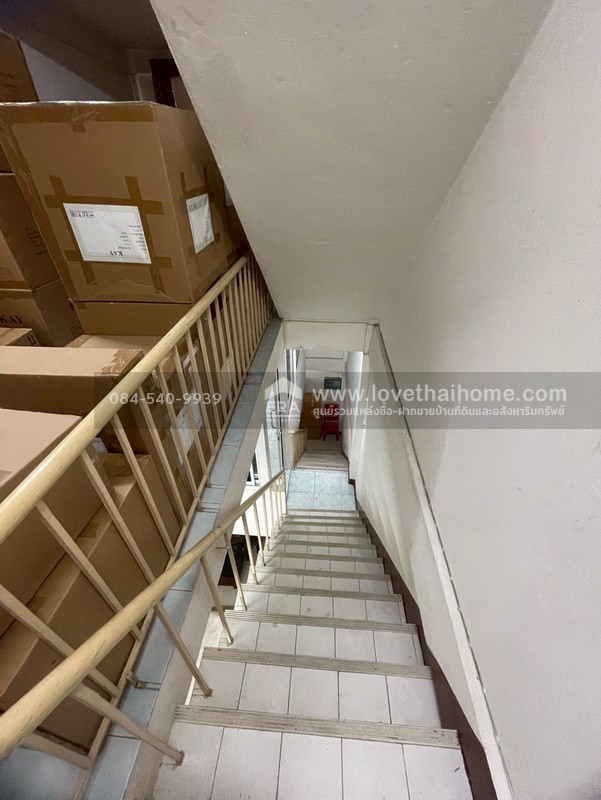 โอกาสทอง! ขายตึกแถว 3.5 ชั้น ซอยนวมินทร์105 (หมู่บ้านสามัคคี) ทำเลเยี่ยมใจกลางเมืองย่านนวมินทร์ สภาพดี พื้นที่ 28 ตรว. เหมาะสำหรับทำธุรกิจและพักอาศัยเอง เดินทางสะดวก ใกล้แหล่งชุมชน