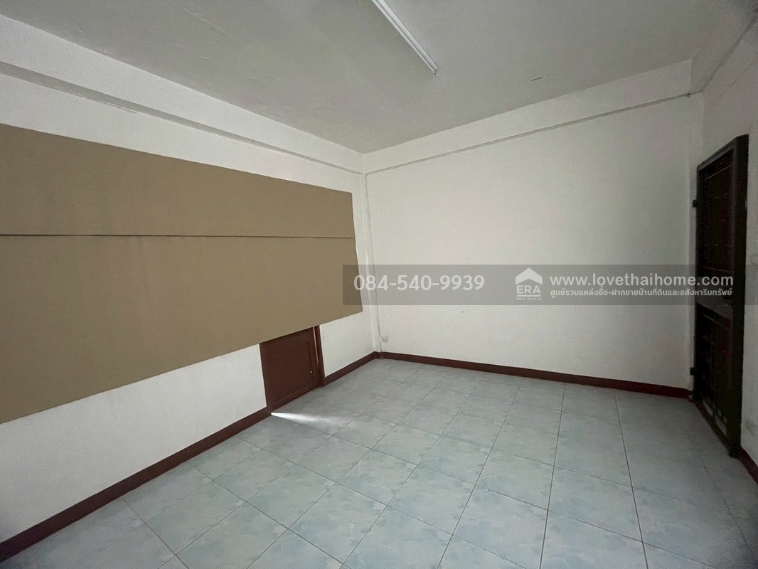 โอกาสทอง! ขายตึกแถว 3.5 ชั้น ซอยนวมินทร์105 (หมู่บ้านสามัคคี) ทำเลเยี่ยมใจกลางเมืองย่านนวมินทร์ สภาพดี พื้นที่ 28 ตรว. เหมาะสำหรับทำธุรกิจและพักอาศัยเอง เดินทางสะดวก ใกล้แหล่งชุมชน