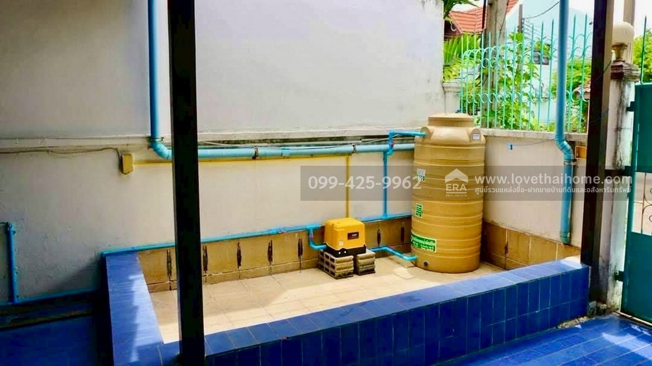ขายทาวน์เฮ้าส์ ซ.ลาดพร้าว 101 แยก 34 หมู่บ้านชวนชม ใกล้รถไฟฟ้าสถานีลาดพร้าว 101 บ้าน 23.8 ตร.วา ต่อเติมตัวบ้าน เข้า-ออกหลายทาง: ถ.นวมินทร์, ถ.โพธิ์แก้ว,ถ.รามคำแหง