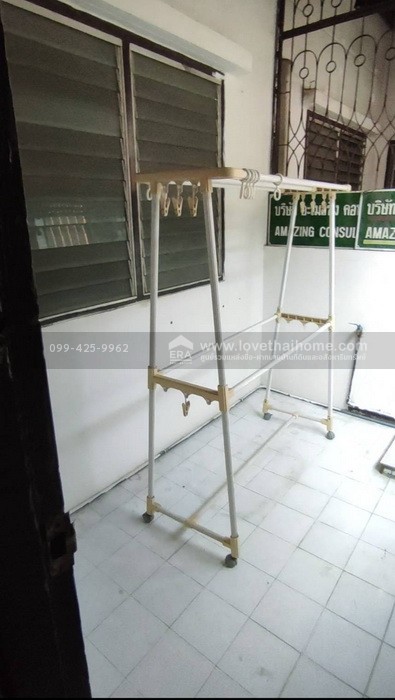 ขายทาวน์เฮ้าส์ ซ.ลาดพร้าว 101 แยก 34 หมู่บ้านชวนชม ใกล้รถไฟฟ้าสถานีลาดพร้าว 101 บ้าน 23.8 ตร.วา ต่อเติมตัวบ้าน เข้า-ออกหลายทาง: ถ.นวมินทร์, ถ.โพธิ์แก้ว,ถ.รามคำแหง