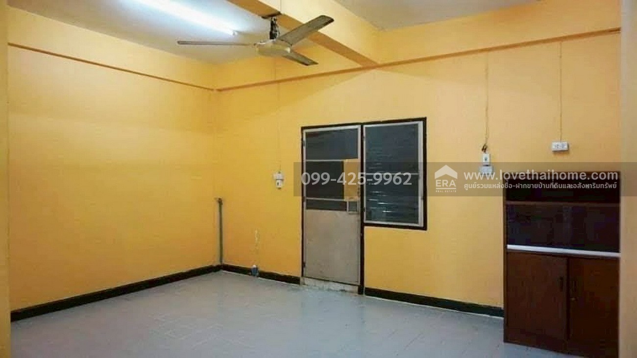 ขายทาวน์เฮ้าส์ ซ.ลาดพร้าว 101 แยก 34 หมู่บ้านชวนชม ใกล้รถไฟฟ้าสถานีลาดพร้าว 101 บ้าน 23.8 ตร.วา ต่อเติมตัวบ้าน เข้า-ออกหลายทาง: ถ.นวมินทร์, ถ.โพธิ์แก้ว,ถ.รามคำแหง