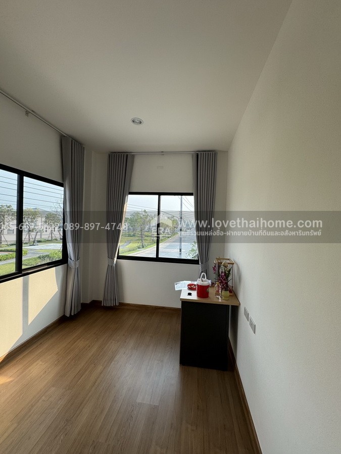ขายบ้านแฝด หมู่บ้านภัทรีดา เรสซิเดนซ์ ราชพฤกษ์-ปทุมธานี หลังมุม 52.9 ตรว. ใกล้ทางด่วนอุดรรัถยา เดินทางเข้าเมืองสะดวก ราคาพิเศษ