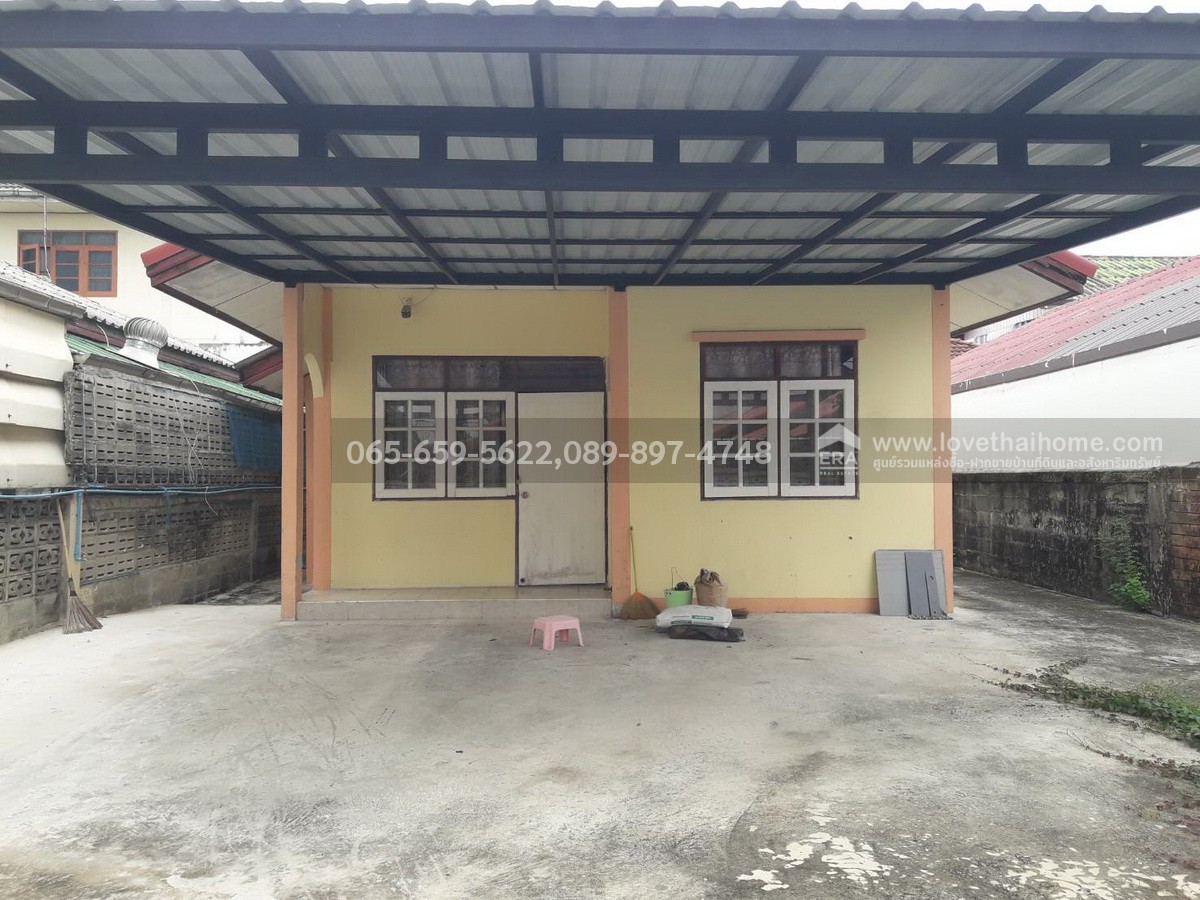 ขายบ้านชั้นเดียว หมู่บ้านเพชรปทุม ซ.1 ถ.ปทุมธานี-ลาดหลุมแก้ว พื้นที่ 55 ตรว. ใกล้ทางด่วน และ ถนนวงแหวน ขายราคาถูกมาก