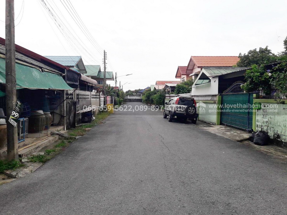 ขายบ้านชั้นเดียว หมู่บ้านเพชรปทุม ซ.1 ถ.ปทุมธานี-ลาดหลุมแก้ว พื้นที่ 55 ตรว. ใกล้ทางด่วน และ ถนนวงแหวน ขายราคาถูกมาก