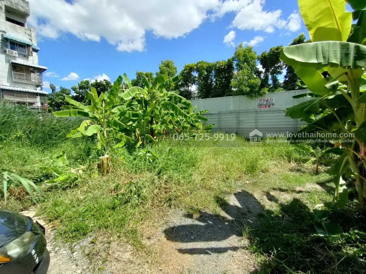 ขายที่ดินในซอยช่างอากาศอุทิศ 15/1 ย่านดอนเมือง 320 ตร.วา ถนนคอนกรีตกว้าง 12 เมตร ใกล้สนามบินดอนเมือง ถูกกว่าทุกแปลงในย่านนี้ 