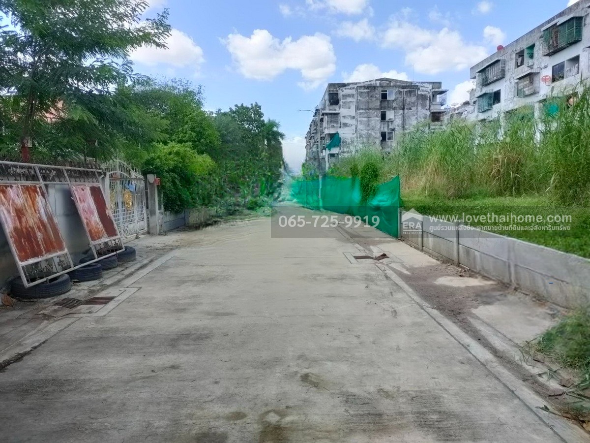 ขายที่ดินในซอยช่างอากาศอุทิศ 15/1 ย่านดอนเมือง 320 ตร.วา ถนนคอนกรีตกว้าง 12 เมตร ใกล้สนามบินดอนเมือง ถูกกว่าทุกแปลงในย่านนี้ 