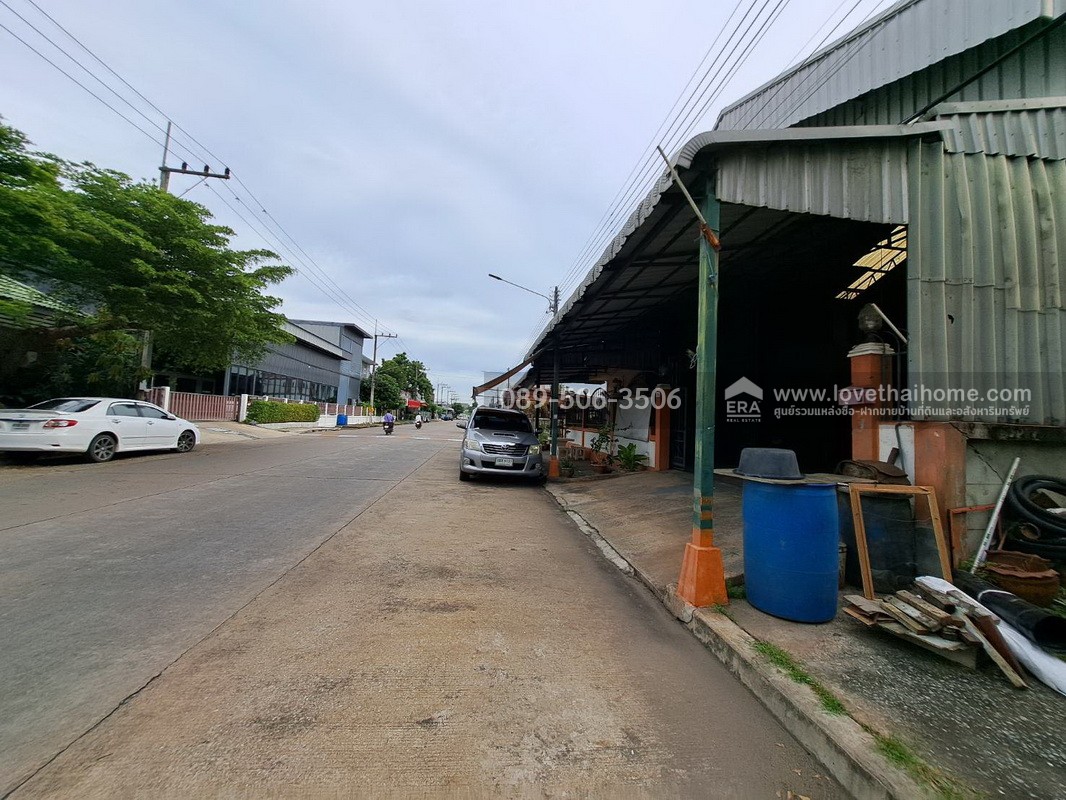 ขายโกดังพร้อมสำนักงาน คลอง11 ธัญบุรี ถ.รังสิต-นครนายก ขนาด 70 ตารางวา โกดังพร้อมสำนักงาน และมีห้องพักคนงาน