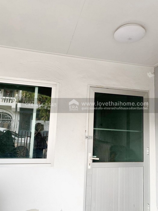 ขายทาวน์เฮ้าส์ หมู่บ้านพิมพ์ทอง ซ.ลาดพร้าว 101 พื้นที่ 16 ตร.วา ทำเลดี ใกล้รถไฟฟ้าสายสีเหลือง-สถานีลาดพร้าว 101 ราคาถูกสุดในโครงการ