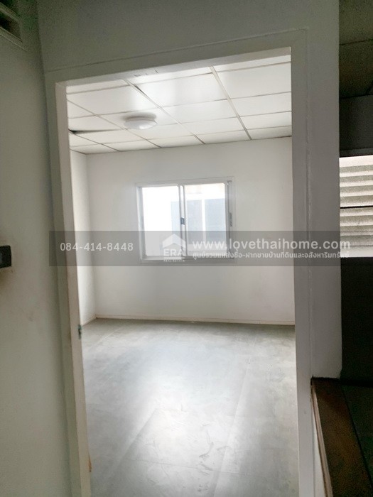 ขายทาวน์เฮ้าส์ หมู่บ้านพิมพ์ทอง ซ.ลาดพร้าว 101 พื้นที่ 16 ตร.วา ทำเลดี ใกล้รถไฟฟ้าสายสีเหลือง-สถานีลาดพร้าว 101 ราคาถูกสุดในโครงการ