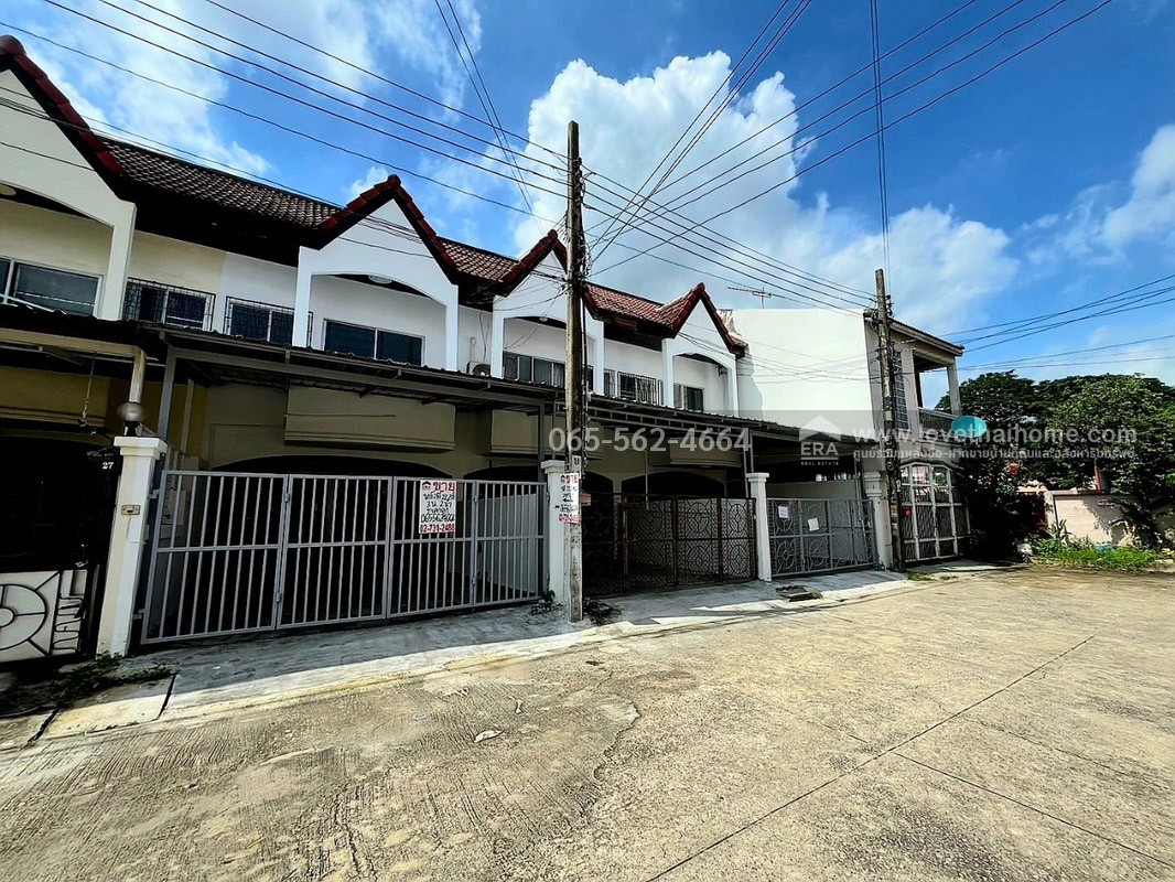 ขายทาวน์เฮ้าส์ 2 ชั้น หมู่บ้านโมราวรรณ2 อ่อนนุช66 แยก19 พื้นที่ 22.2 ตรว. พร้อมอยู่ ใกล้ซีคอนสแควร์