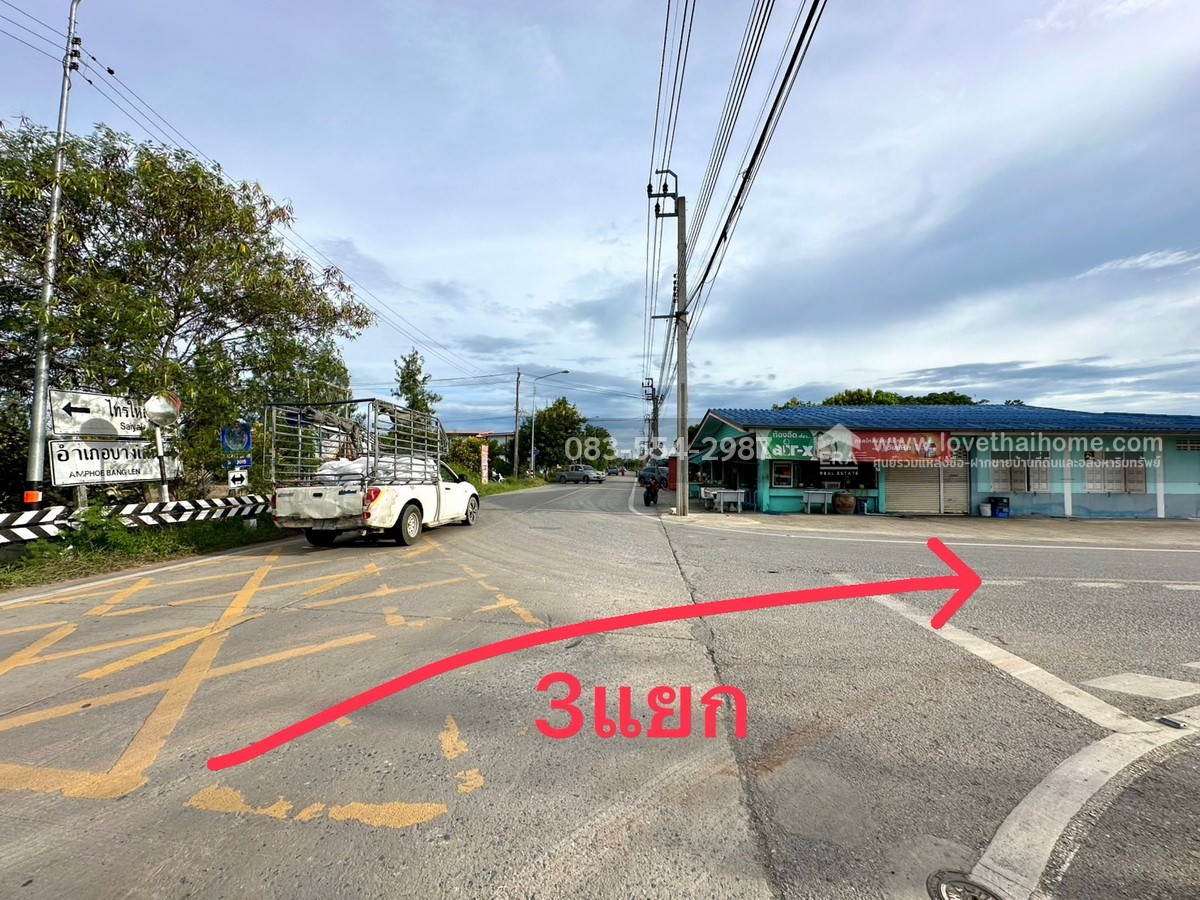 ขายที่ดินซอยเงินวัฒนะ ไทรน้อย พื้นที่ 300 ตร.วา (30x40 ม.) แปลงอื่นๆในย่านนี้ขายกันเกือบหมื่นบาทต่อตารางวา แต่เราขายเพียงแค่4,400บาท/ตารางวาเท่าน้้น ถูกกว่านี้ไม่มีอีกแล้วค่ะ