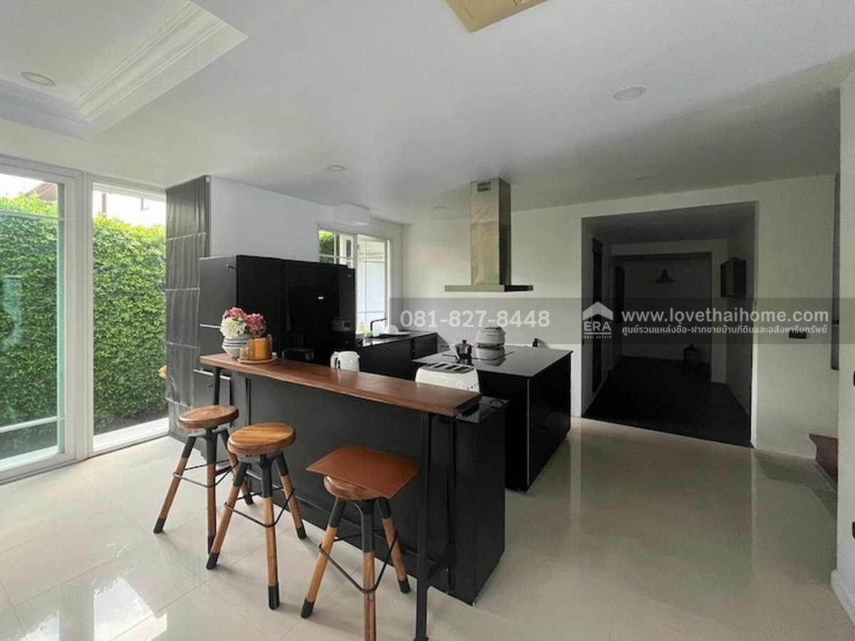 ขายบ้านเดี่ยว หมู่บ้านวราบดินทร์ วงแหวน-ลำลูกกา คลอง 5 พื้นที่ 81 ตร.วา พร้อมอยู่ ทำเลเยี่ยม ใกล้ทางด่วนกาญจนาภิเษก (วงแหวนรอบนอกตะวันออก) และสามารถเชื่อมต่อถนนนิมิตใหม่ได้