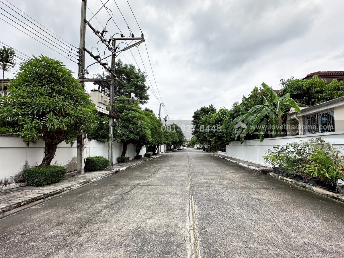 ขายบ้านเดี่ยว หมู่บ้านวราบดินทร์ วงแหวน-ลำลูกกา คลอง 5 พื้นที่ 81 ตร.วา พร้อมอยู่ ทำเลเยี่ยม ใกล้ทางด่วนกาญจนาภิเษก (วงแหวนรอบนอกตะวันออก) และสามารถเชื่อมต่อถนนนิมิตใหม่ได้
