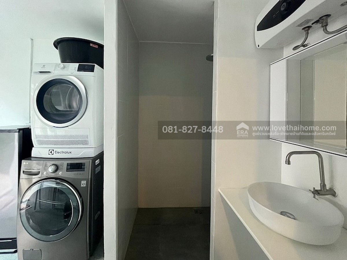 ขายบ้านเดี่ยว หมู่บ้านวราบดินทร์ วงแหวน-ลำลูกกา คลอง 5 พื้นที่ 81 ตร.วา พร้อมอยู่ ทำเลเยี่ยม ใกล้ทางด่วนกาญจนาภิเษก (วงแหวนรอบนอกตะวันออก) และสามารถเชื่อมต่อถนนนิมิตใหม่ได้