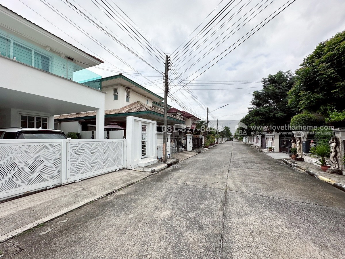 ขายบ้านเดี่ยว หมู่บ้านวราบดินทร์ วงแหวน-ลำลูกกา คลอง 5 พื้นที่ 81 ตร.วา พร้อมอยู่ ทำเลเยี่ยม ใกล้ทางด่วนกาญจนาภิเษก (วงแหวนรอบนอกตะวันออก) และสามารถเชื่อมต่อถนนนิมิตใหม่ได้