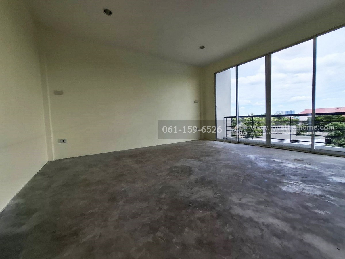 ขายตึกแถวมุม 4.5 ชั้น โครงการThe Color Living Townhome ศรีนครินทร์-วงแหวน สมุทรปราการ 32.2 ตร.วา ต่อเติมพื้นที่ด้านข้าง พร้อมอยู่