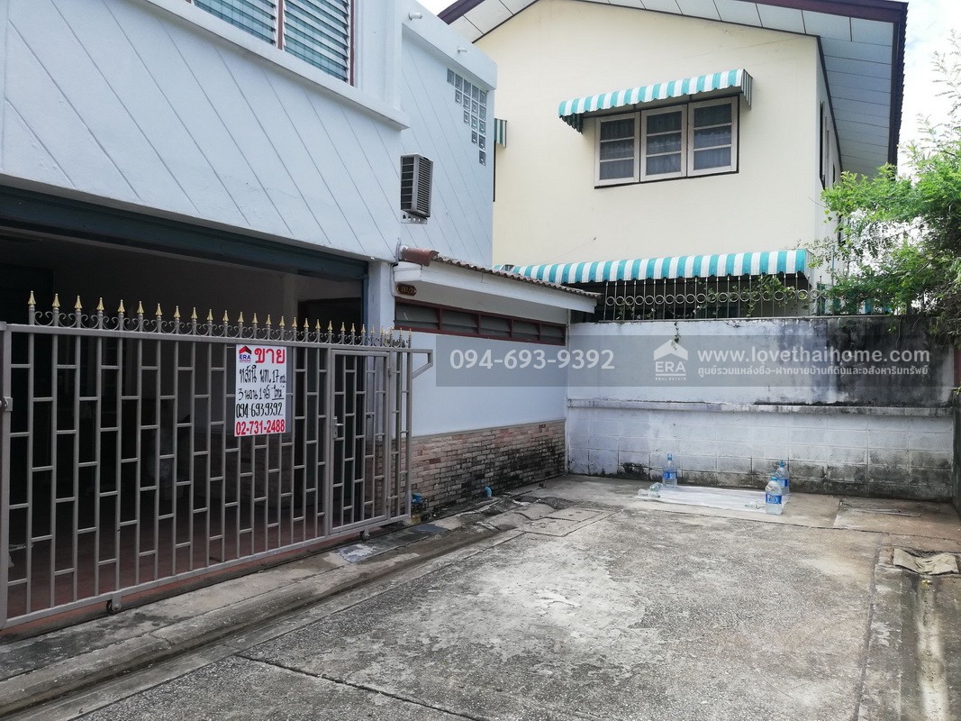 ขายทาวน์เฮ้าส์ 2 ชั้น ซอยงามวงศ์วาน13 หมู่บ้านเสริมมิตร พื้นที่ 17 ตรว. ทำเลดีมาก เข้า-ออกสะดวก ขายถูกจริง พร้อมอยู่! พร้อมโอน!