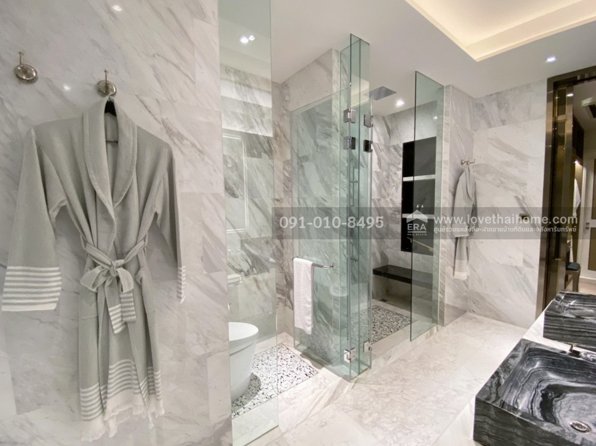 ขาย Penthouse สุดหรู The Residences at Mandarin Oriental Bangkok ( ICONSIAM ) วิวโค้งแม่น้ำเจ้าพระยา  พื้นที่ใช้สอย 163.41 ตร.ม. ชั้น 25–26 (วิวพาโนรามา) พร้อมเฟอร์นิเจอร์ใหม่เอี่ยมครบครัน พร้อมเข้าอยู่ทันที