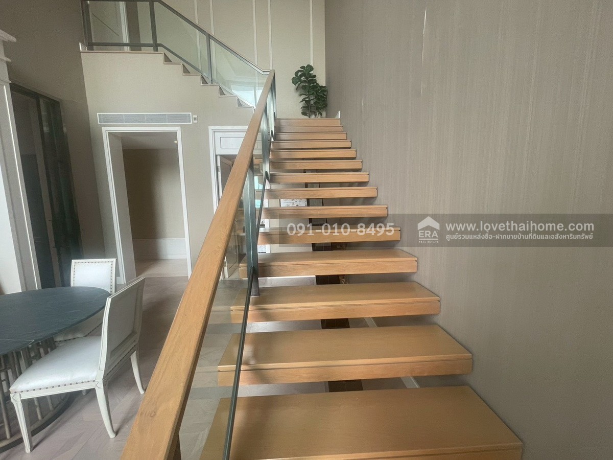 ขาย Penthouse สุดหรู The Residences at Mandarin Oriental Bangkok ( ICONSIAM ) วิวโค้งแม่น้ำเจ้าพระยา  พื้นที่ใช้สอย 163.41 ตร.ม. ชั้น 25–26 (วิวพาโนรามา) พร้อมเฟอร์นิเจอร์ใหม่เอี่ยมครบครัน พร้อมเข้าอยู่ทันที