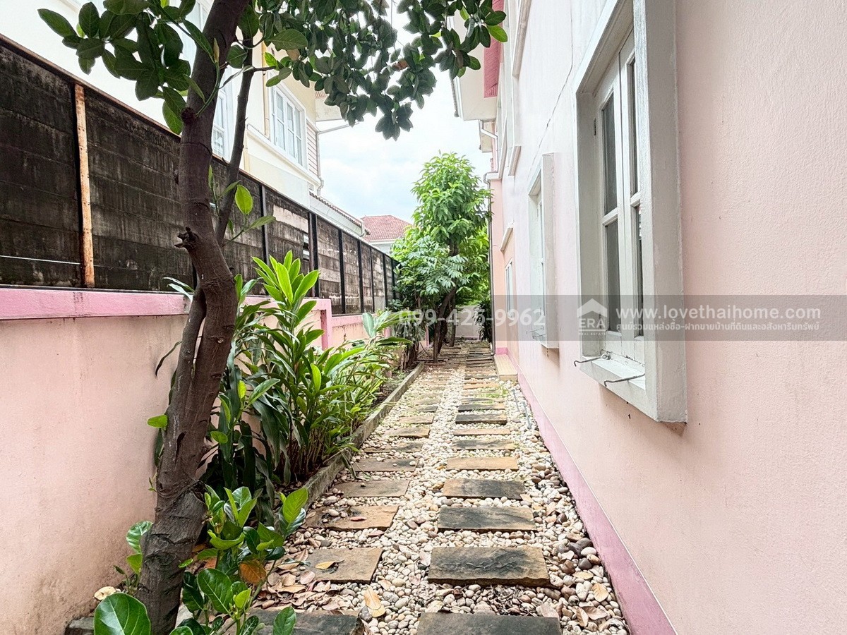  ขายบ้านเดี่ยว หมู่บ้านนวสิน ซ.โพธิ์แก้ว 3 ย่านลาดพร้าว-บางกะปิ 75.1 ตร.วา ใกล้ MRT ลาดพร้าว 101 เข้า-ออกได้ทั้ง ถ.ลาดพร้าว และเลียบทางด่วนรามอินทรา-อาจณรงค์ 