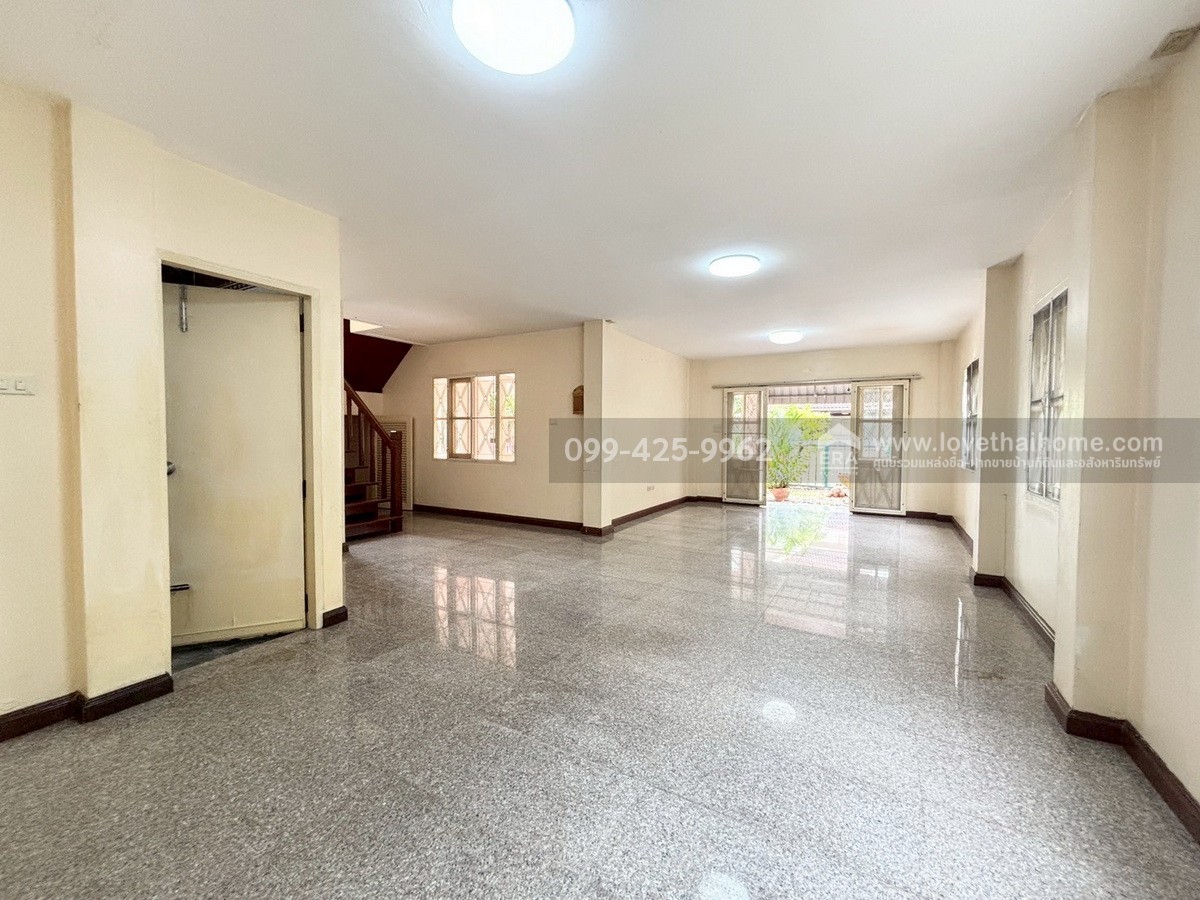  ขายบ้านเดี่ยว หมู่บ้านนวสิน ซ.โพธิ์แก้ว 3 ย่านลาดพร้าว-บางกะปิ 75.1 ตร.วา ใกล้ MRT ลาดพร้าว 101 เข้า-ออกได้ทั้ง ถ.ลาดพร้าว และเลียบทางด่วนรามอินทรา-อาจณรงค์ 