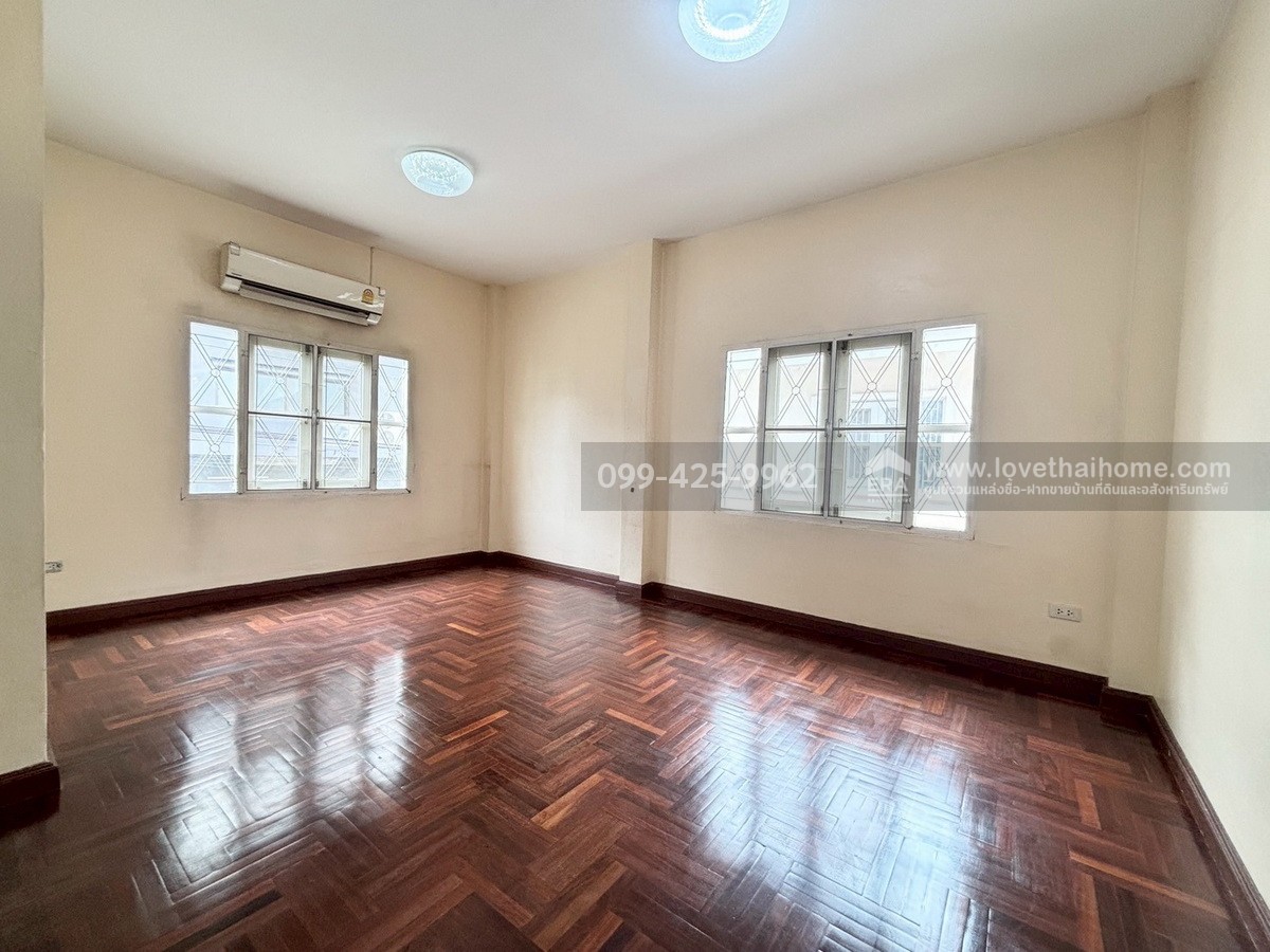  ขายบ้านเดี่ยว หมู่บ้านนวสิน ซ.โพธิ์แก้ว 3 ย่านลาดพร้าว-บางกะปิ 75.1 ตร.วา ใกล้ MRT ลาดพร้าว 101 เข้า-ออกได้ทั้ง ถ.ลาดพร้าว และเลียบทางด่วนรามอินทรา-อาจณรงค์ 