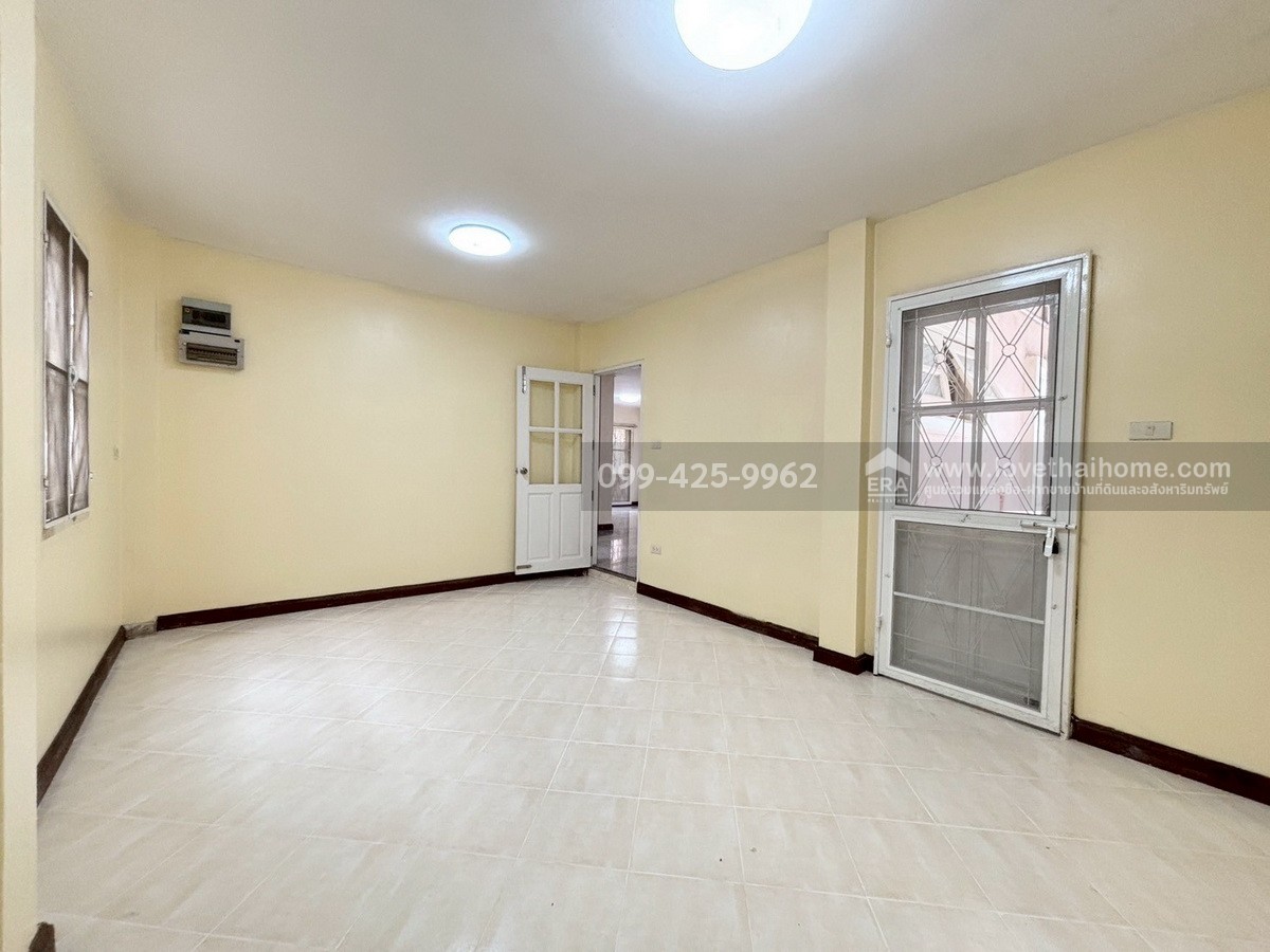  ขายบ้านเดี่ยว หมู่บ้านนวสิน ซ.โพธิ์แก้ว 3 ย่านลาดพร้าว-บางกะปิ 75.1 ตร.วา ใกล้ MRT ลาดพร้าว 101 เข้า-ออกได้ทั้ง ถ.ลาดพร้าว และเลียบทางด่วนรามอินทรา-อาจณรงค์ 