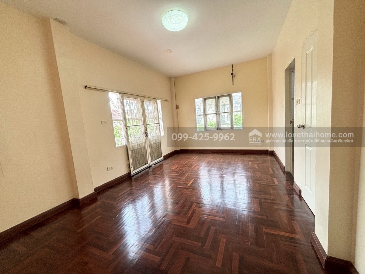  ขายบ้านเดี่ยว หมู่บ้านนวสิน ซ.โพธิ์แก้ว 3 ย่านลาดพร้าว-บางกะปิ 75.1 ตร.วา ใกล้ MRT ลาดพร้าว 101 เข้า-ออกได้ทั้ง ถ.ลาดพร้าว และเลียบทางด่วนรามอินทรา-อาจณรงค์ 