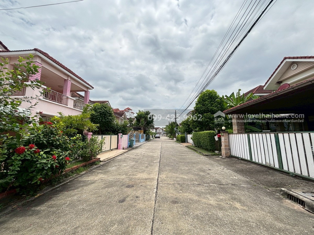  ขายบ้านเดี่ยว หมู่บ้านนวสิน ซ.โพธิ์แก้ว 3 ย่านลาดพร้าว-บางกะปิ 75.1 ตร.วา ใกล้ MRT ลาดพร้าว 101 เข้า-ออกได้ทั้ง ถ.ลาดพร้าว และเลียบทางด่วนรามอินทรา-อาจณรงค์ 