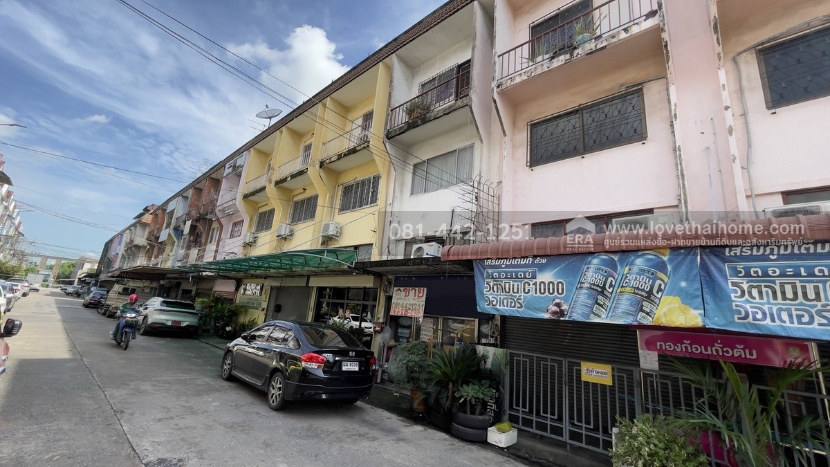 ขายตึกแถว3.5ชั้น ซอยเสรีไทย81 พื้นที่12ตรว. ขาย2.5ล้าน ห่างถนนเสรีไทยเพียงแค่40มตร ถ้าชอบต่อรองได้ค่ะ ขายตึกแถว3.5ชั้น ซอยเสรีไทย81 พื้นที่12ตรว. ขาย2.5ล้าน ห่างถนนเสรีไทยเพียงแค่40มตร ถ้าชอบต่อรองได้ค่ะ