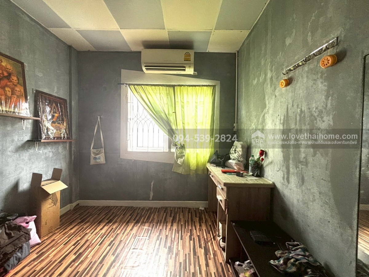 ขายทาวน์เฮ้าส์ราคาถูก หมู่บ้านอัมพร ไพศาล ถ.สุขาประชาสรรค์ 3 ปากเกร็ด นนทบุรี พื้นที่ 19 ตร.วา ใกล้รถไฟฟ้าสายสีชมพู-สถานีแยกปากเกร็ด