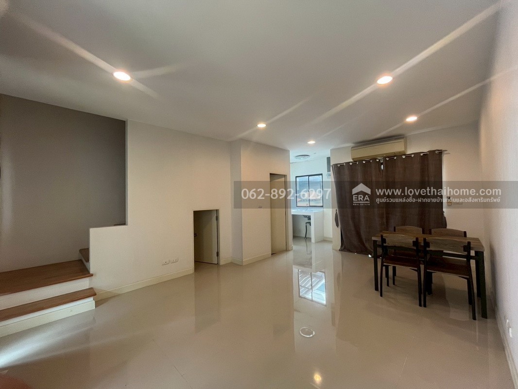 ขายด่วน! ทาวน์โฮม 3 ชั้น โครงการบ้านกลางเมือง นวมินทร์42 พื้นที่ 20 ตารางวา สวยพร้อมอยู่ ทำเลทอง กลางใจเมือง ขายต่ำกว่าราคาตลาด คุ้มค่าที่สุดในย่านนี้