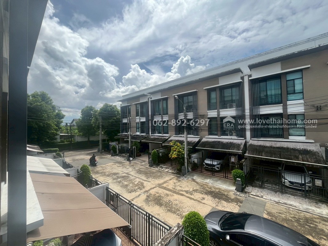 ขายด่วน! ทาวน์โฮม 3 ชั้น โครงการบ้านกลางเมือง นวมินทร์42 พื้นที่ 20 ตารางวา สวยพร้อมอยู่ ทำเลทอง กลางใจเมือง ขายต่ำกว่าราคาตลาด คุ้มค่าที่สุดในย่านนี้